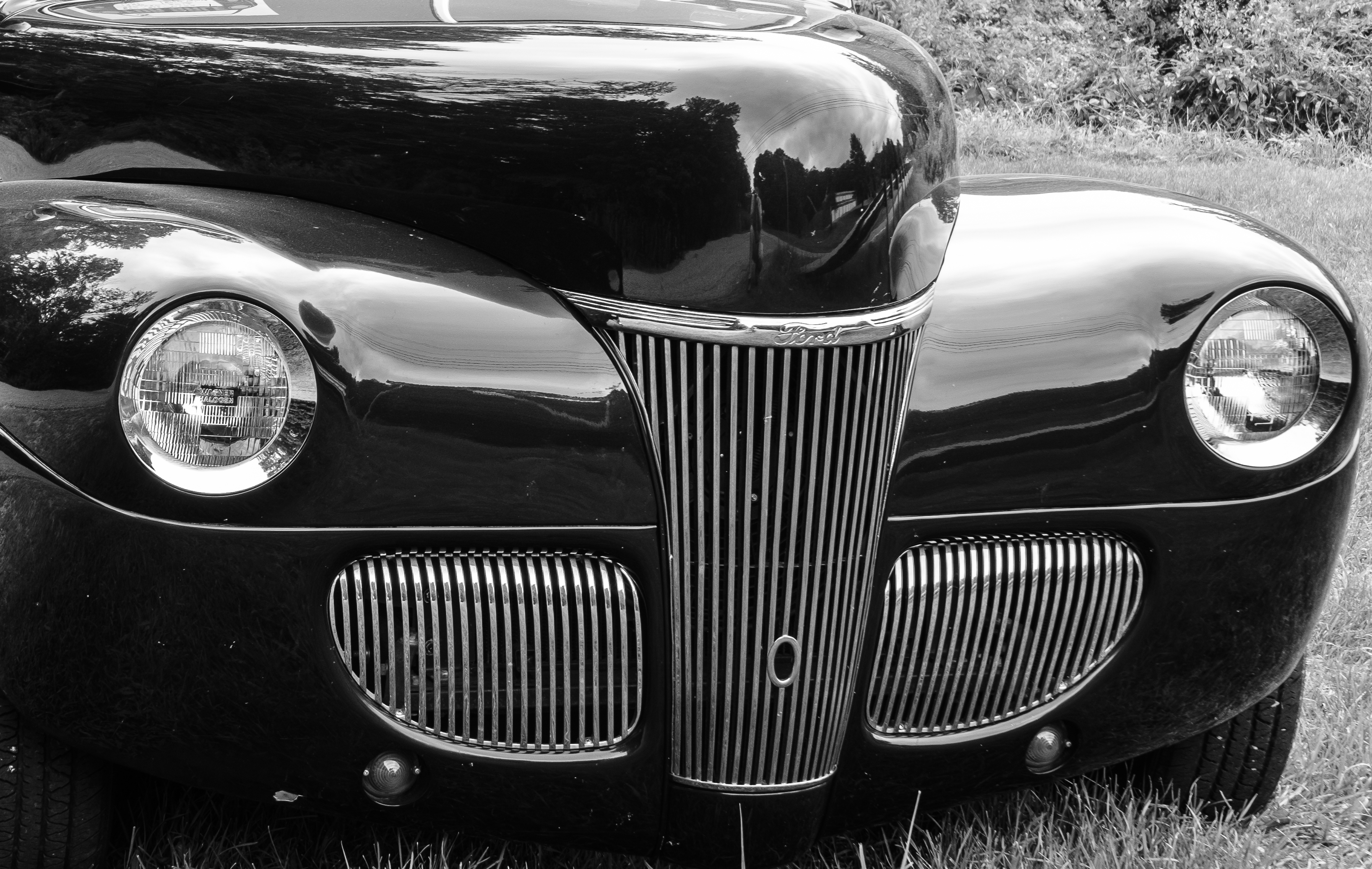 Ford Super Deluxe